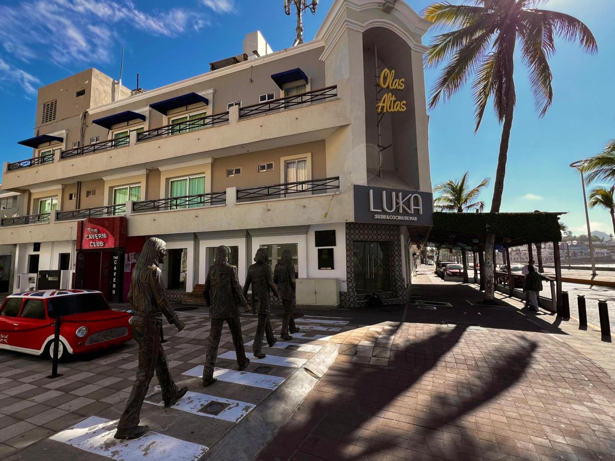 Hotel La Siesta Malecon Мазатлан Екстер'єр фото