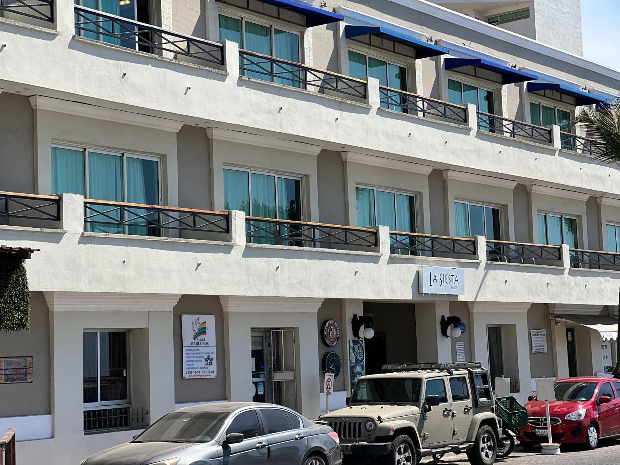 Hotel La Siesta Malecon Мазатлан Екстер'єр фото