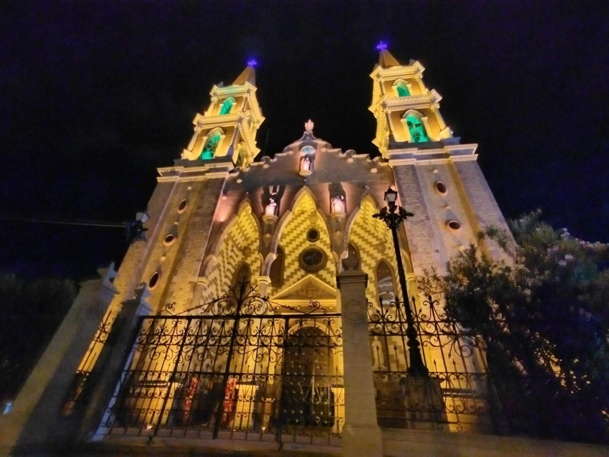 Hotel La Siesta Malecon Мазатлан Екстер'єр фото