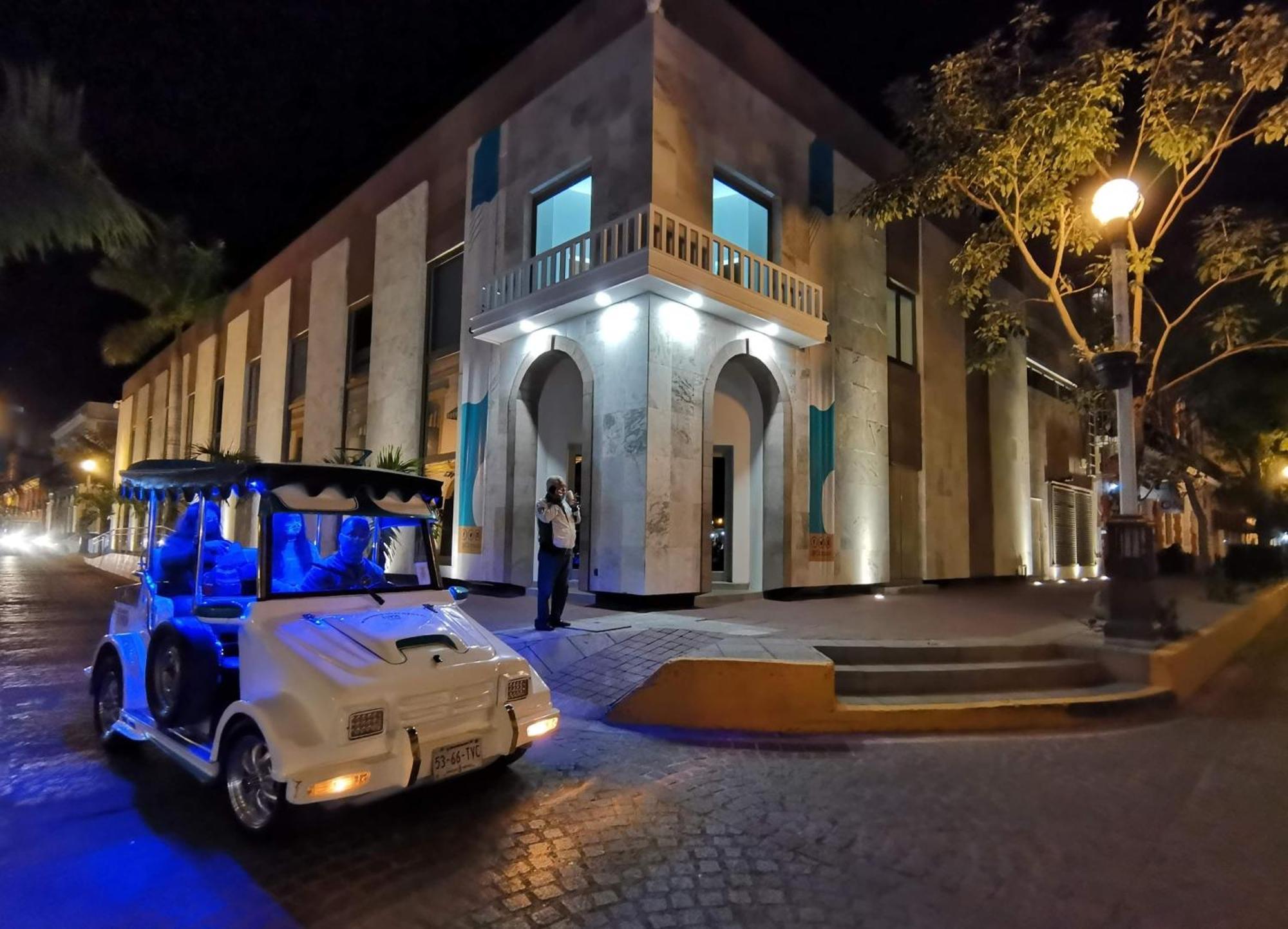 Hotel La Siesta Malecon Мазатлан Екстер'єр фото